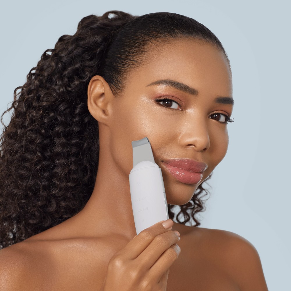 Geske MicroCurrent Skin Scrubber & Blackhead Remover | 9 in 1 Starlight Geske MicroCurrent Skin Scrubber & Blackhead Remover | 9 in 1 Starlight