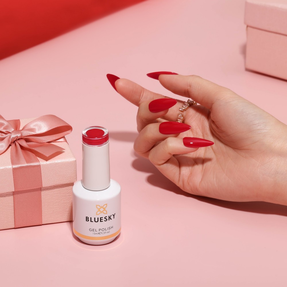Bluesky Ημιμόνιμο Βερνίκι Νυχιών VAL01P Passionate Red, 15ml Bluesky Ημιμόνιμο Βερνίκι Νυχιών VAL01P Passionate Red, 15ml