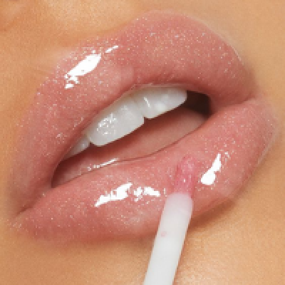 LIP GLOSS